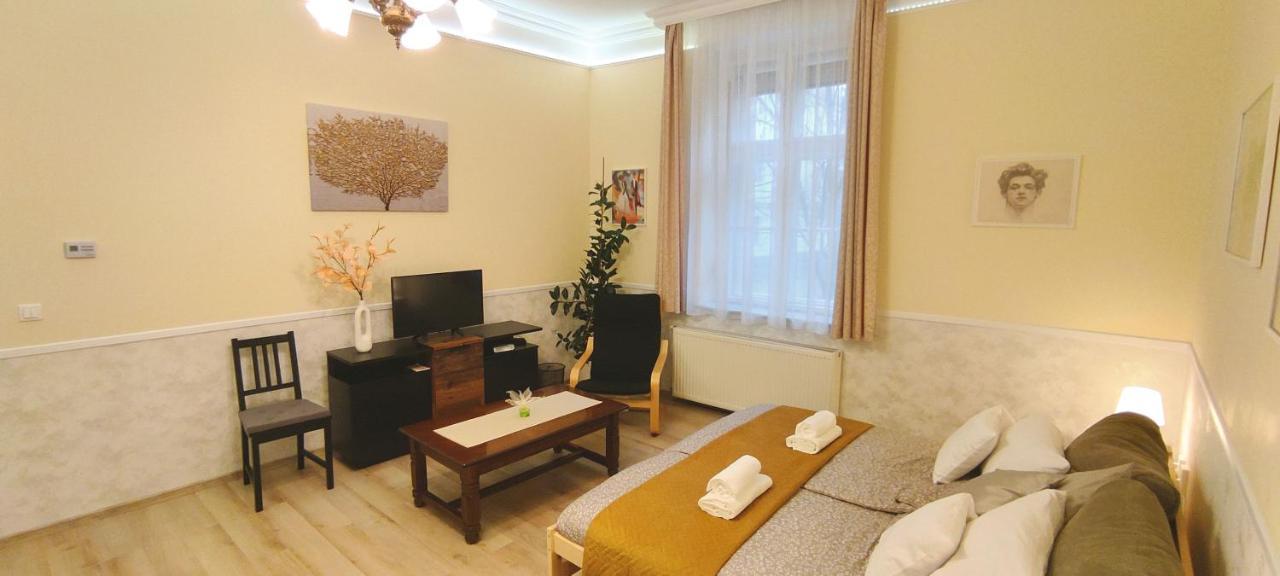 Center Apartman Szeged Exteriör bild